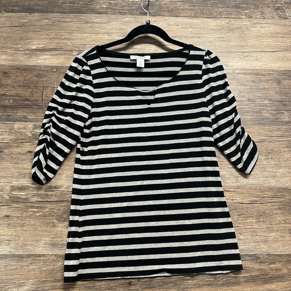White House Black Market Black and Gray 3/4 Sleeve Crew Neck Fitted Tunic